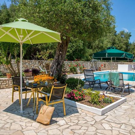 Aphrodite Studios & Apt With Pool Лакка Экстерьер фото